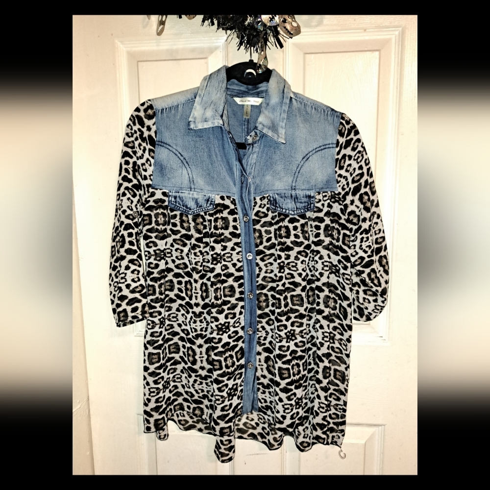 Denim and leopard print blouse